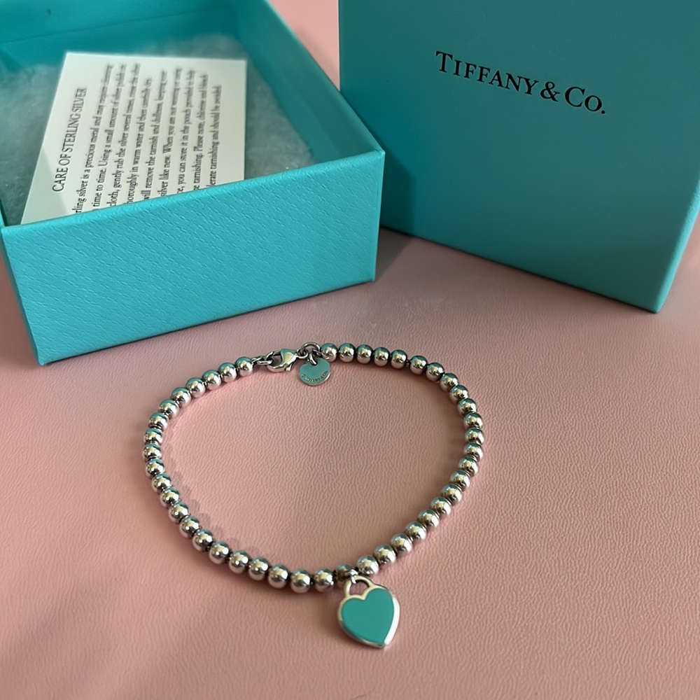 Tiffany and Co. Blue Heart tag beaded bracelet.